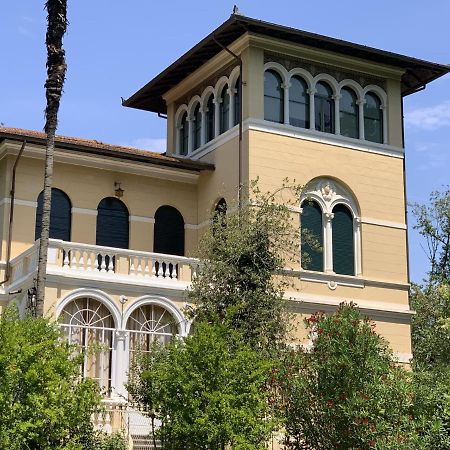 Villa Maria Luisa . Splendida Villa Liberty Lucca Esterno foto